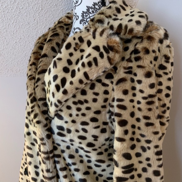 AVEC LES FILLES Leopard Plush Car Coat - Picture 3 of 8